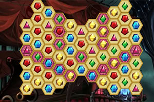 Tabuleiro de jogo de quebra-cabeça de combinação com peças hexagonais coloridas formando um mapa em um cenário circense